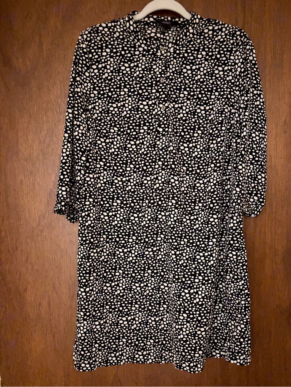 Forever 21 Black and White Long Sleeve Dot Shift Dress - Picture 3 of 4